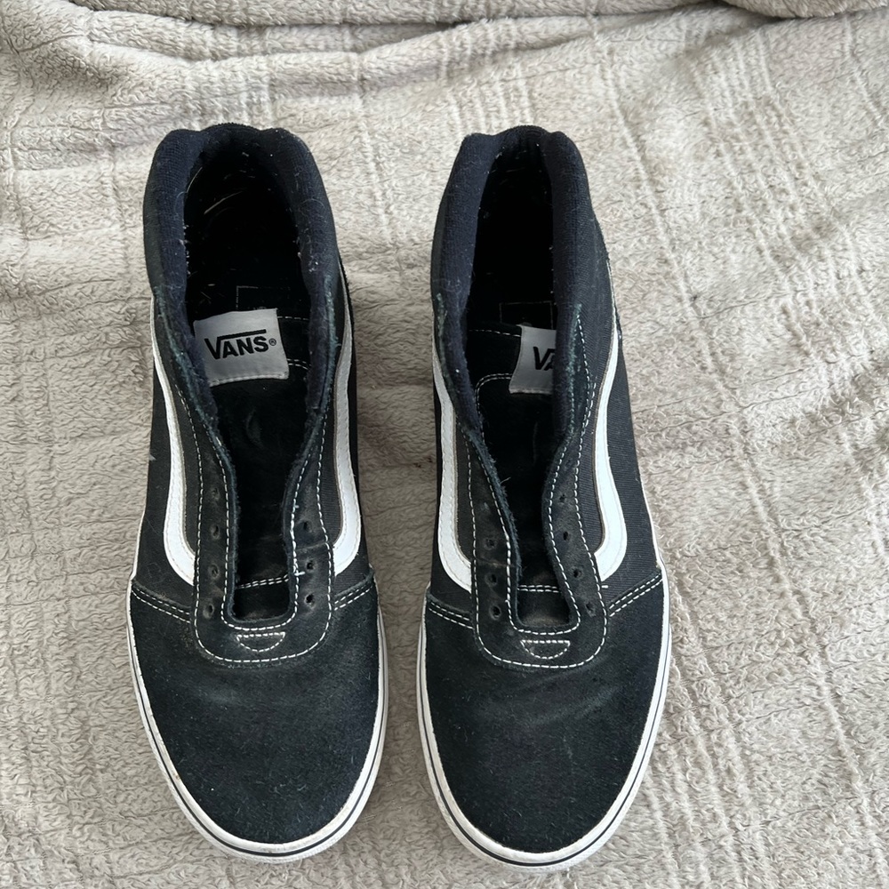 VANS NO LACES OFFER LOWER